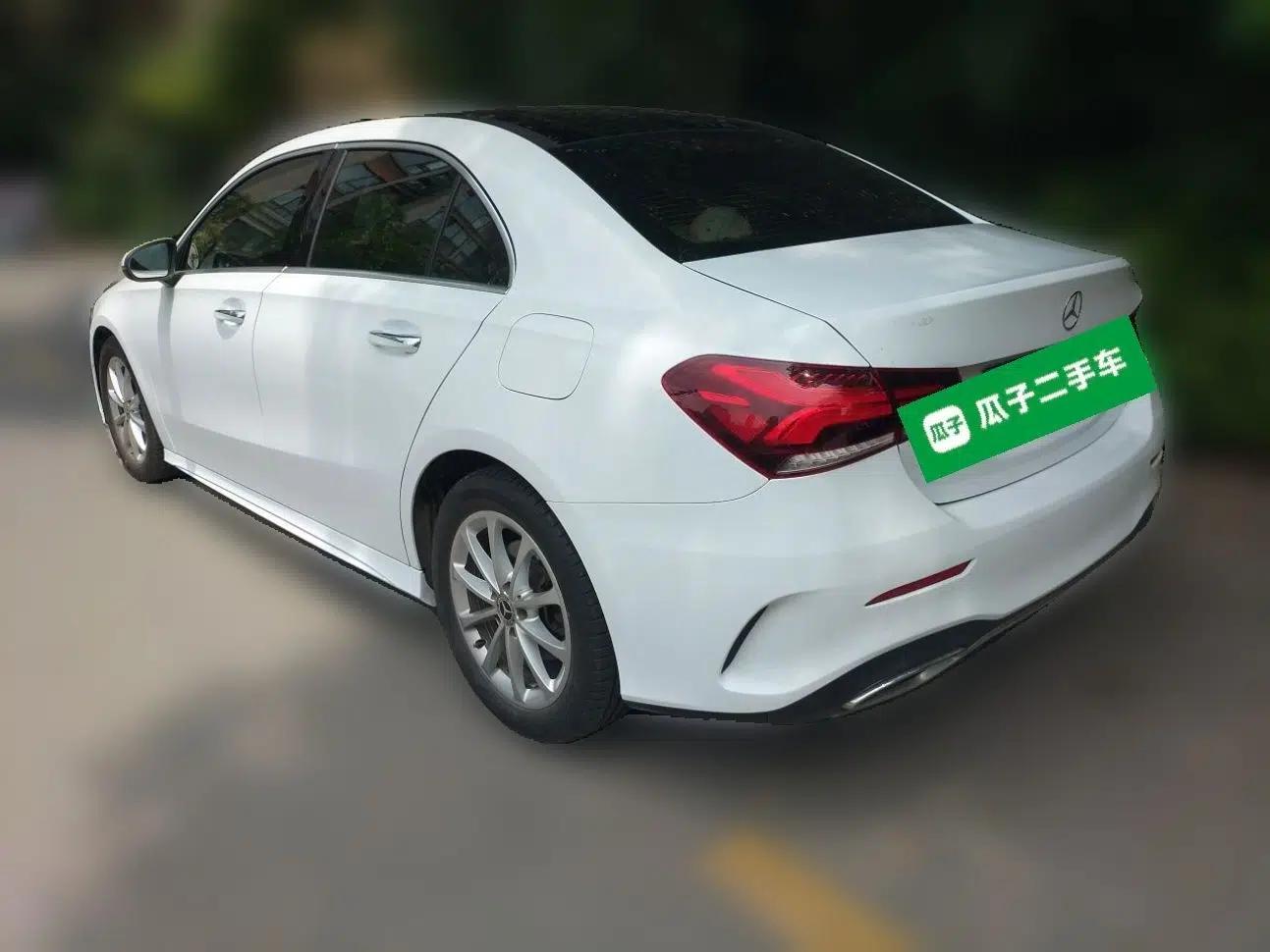 Mercedes-Benz A-Class 2019 A 200 L Sport Sedan — миниатюра 4