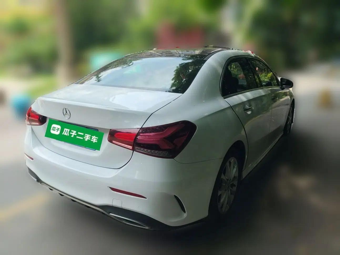 Mercedes-Benz A-Class 2019 A 200 L Sport Sedan — миниатюра 6