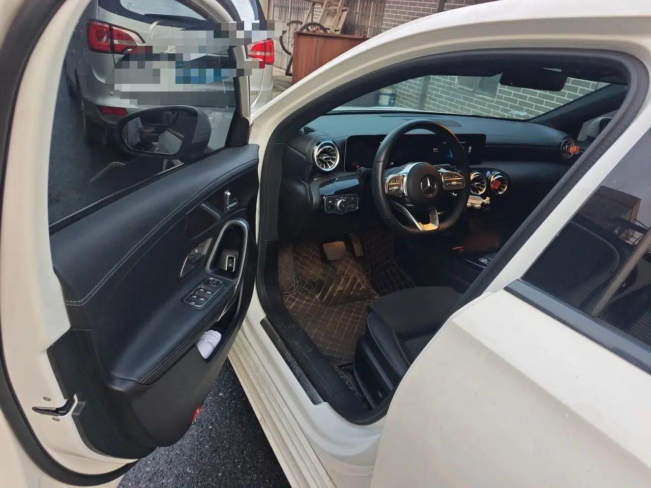 Mercedes-Benz A-Class 2020 A 200 L Sport Sedan — миниатюра 16