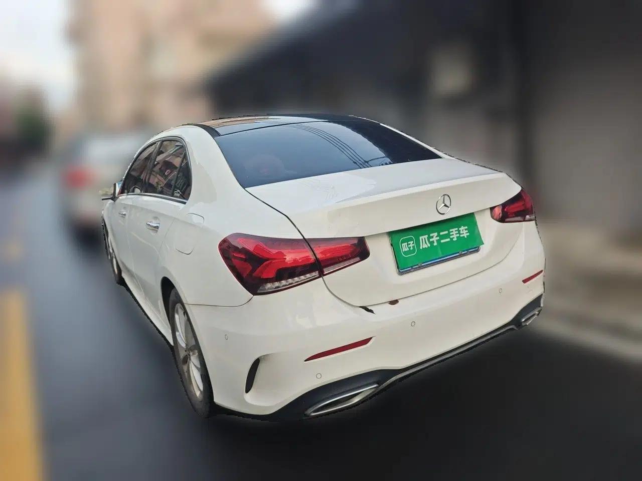 Mercedes-Benz A-Class 2020 A 200 L Sport Sedan — миниатюра 4