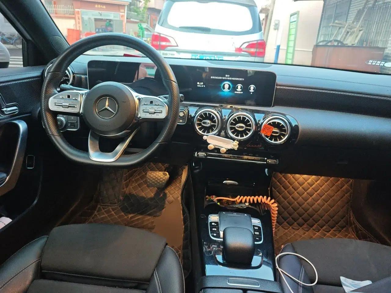 Mercedes-Benz A-Class 2020 A 200 L Sport Sedan — миниатюра 9