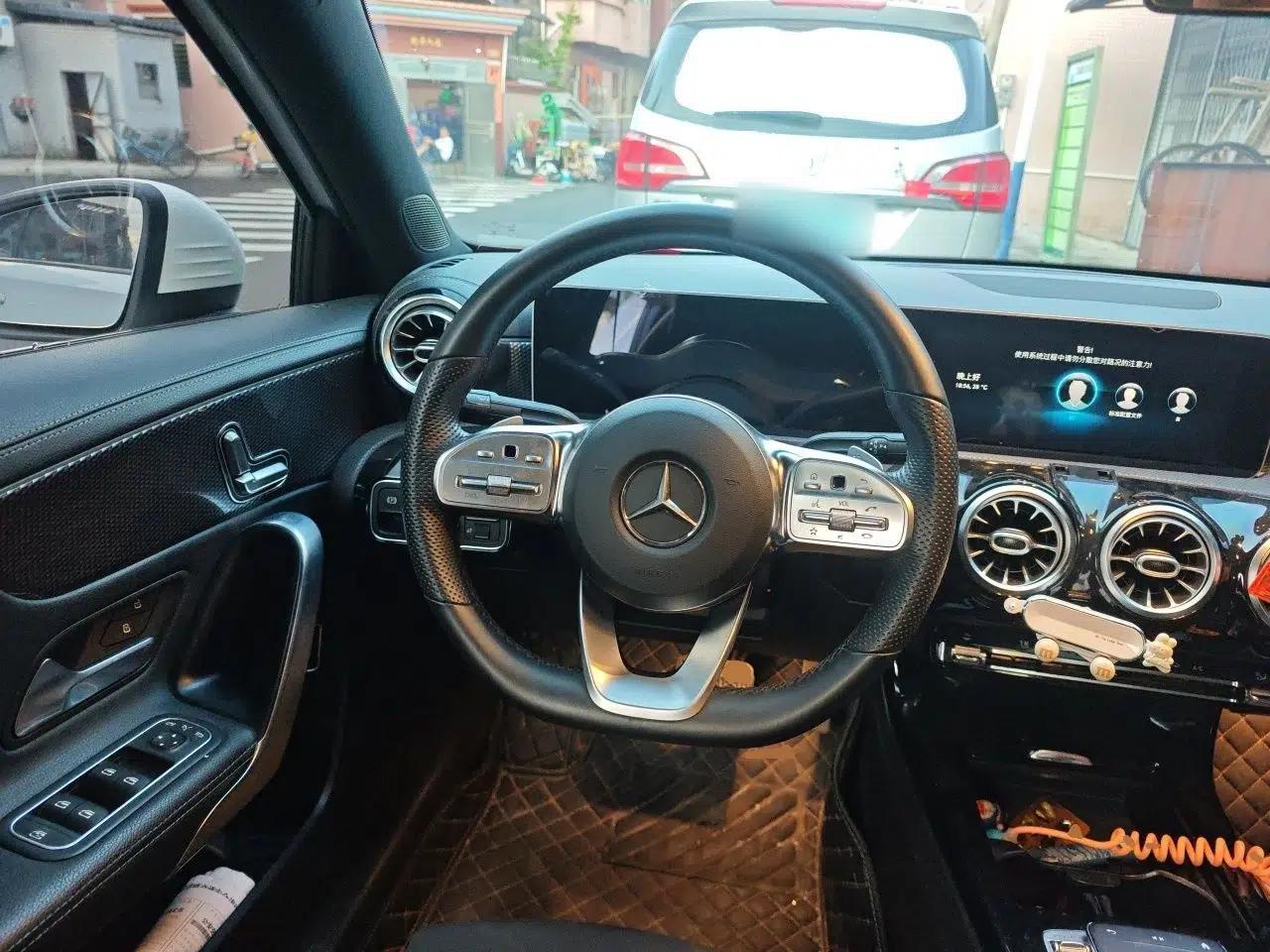 Mercedes-Benz A-Class 2020 A 200 L Sport Sedan — миниатюра 10