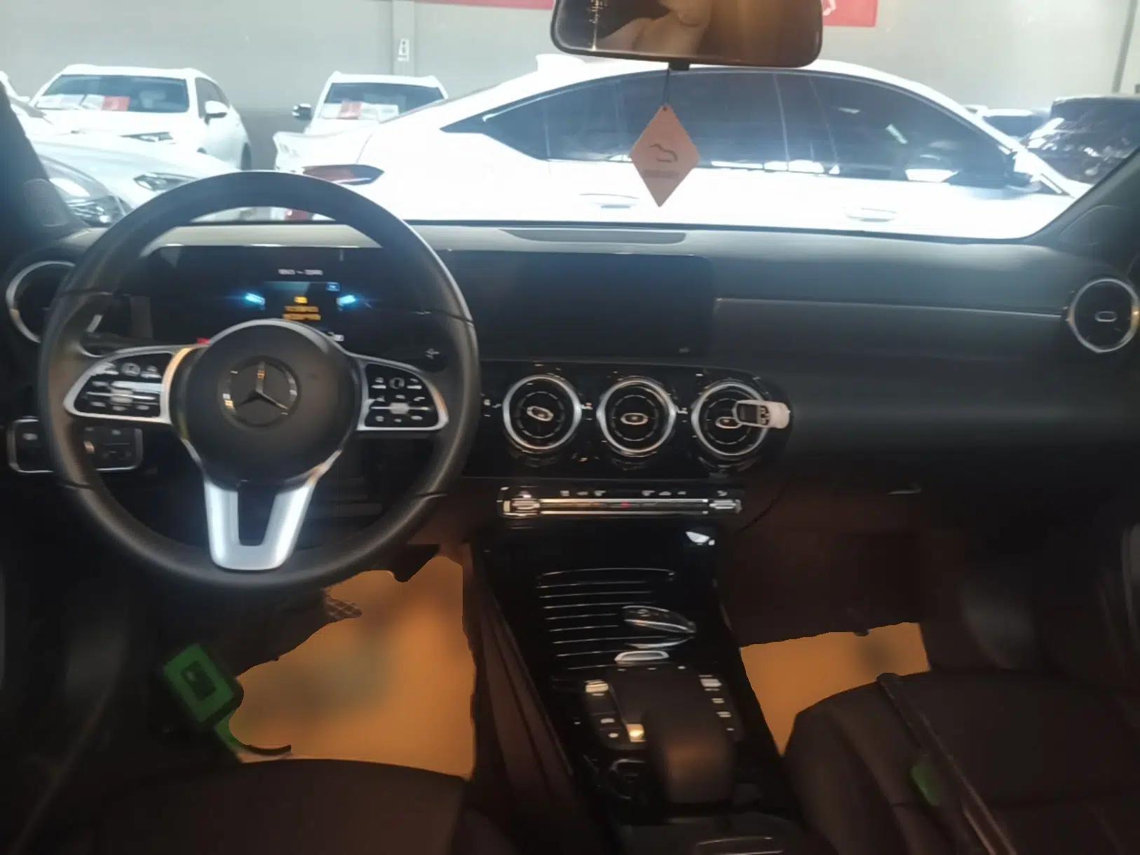 Mercedes-Benz A-Class 2022 Restyled A 180 L Sport Sedan — миниатюра 12