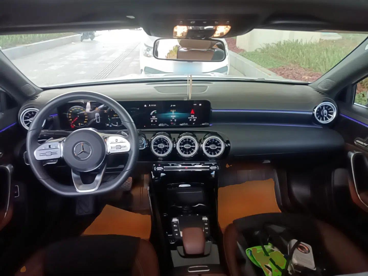 Mercedes-Benz A-Class 2021 A 200 L Sport Sedan Fashion Model — миниатюра 12