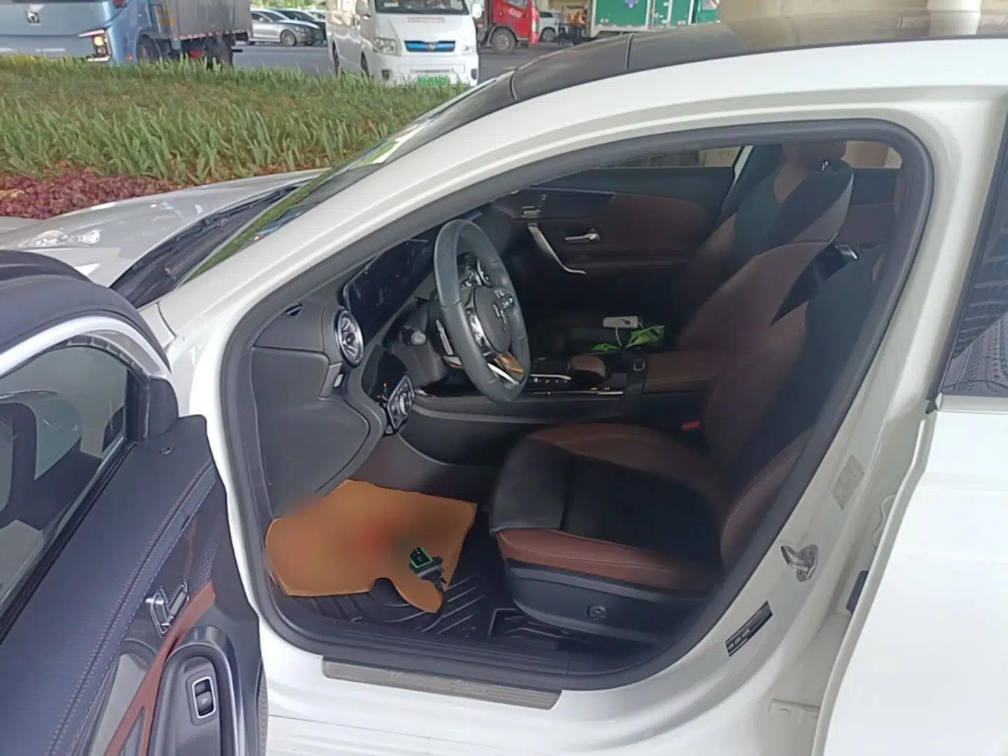Mercedes-Benz A-Class 2021 A 200 L Sport Sedan Fashion Model — миниатюра 17