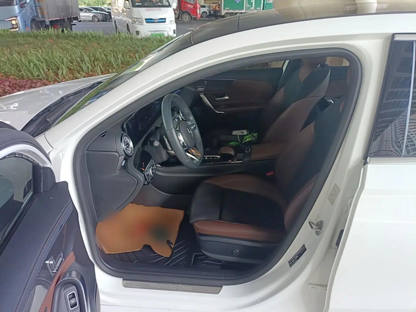 Mercedes-Benz A-Class 2021 A 200 L Sport Sedan Fashion Model — миниатюра 18