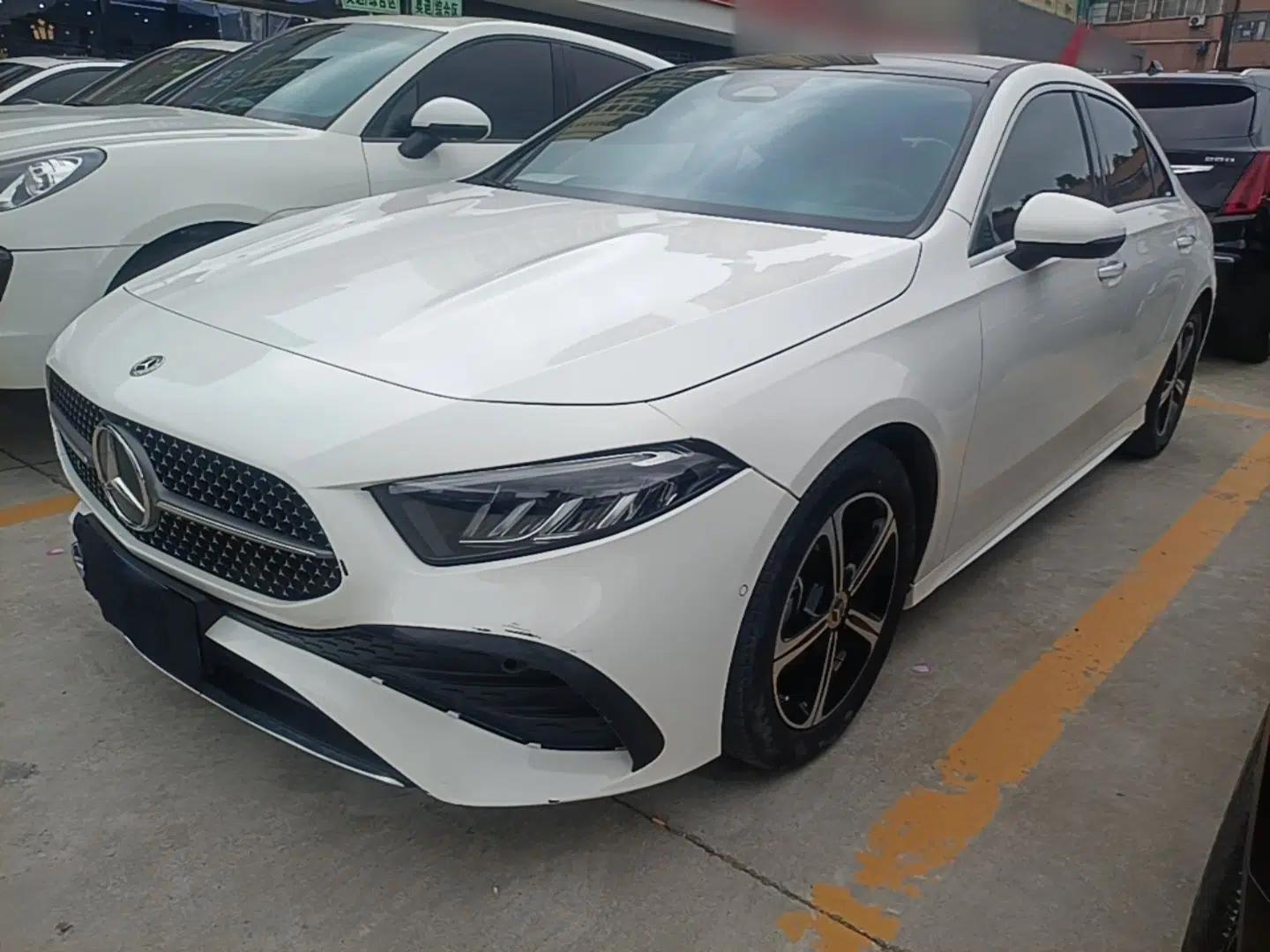Mercedes-Benz A-Class 2023 A 200 L Fashion Model — миниатюра 1