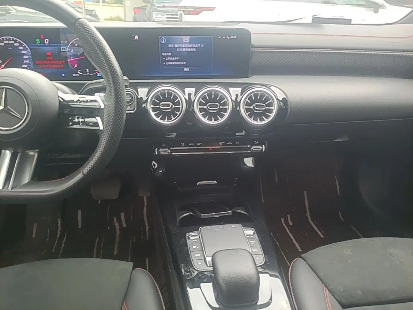Mercedes-Benz A-Class 2023 A 200 L Fashion Model — миниатюра 15