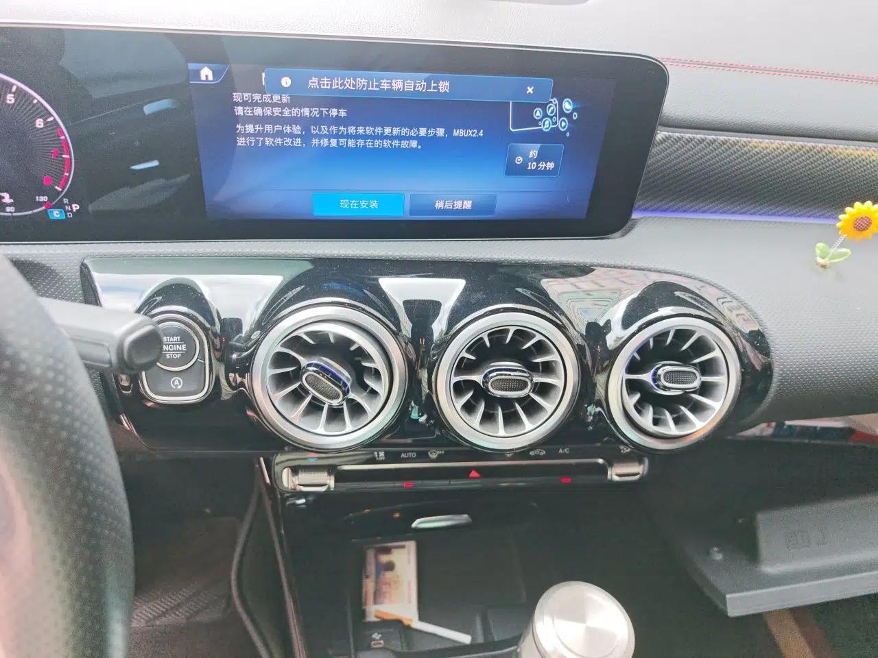 Mercedes-Benz A-Class 2023 A 200 L Fashion Model — миниатюра 13