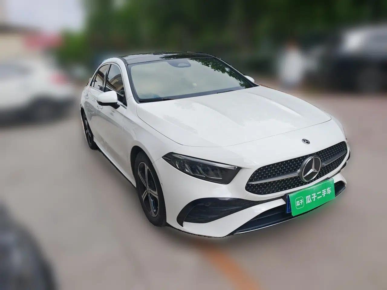 Mercedes-Benz A-Class 2023 A 200 L Fashion Model — миниатюра 3