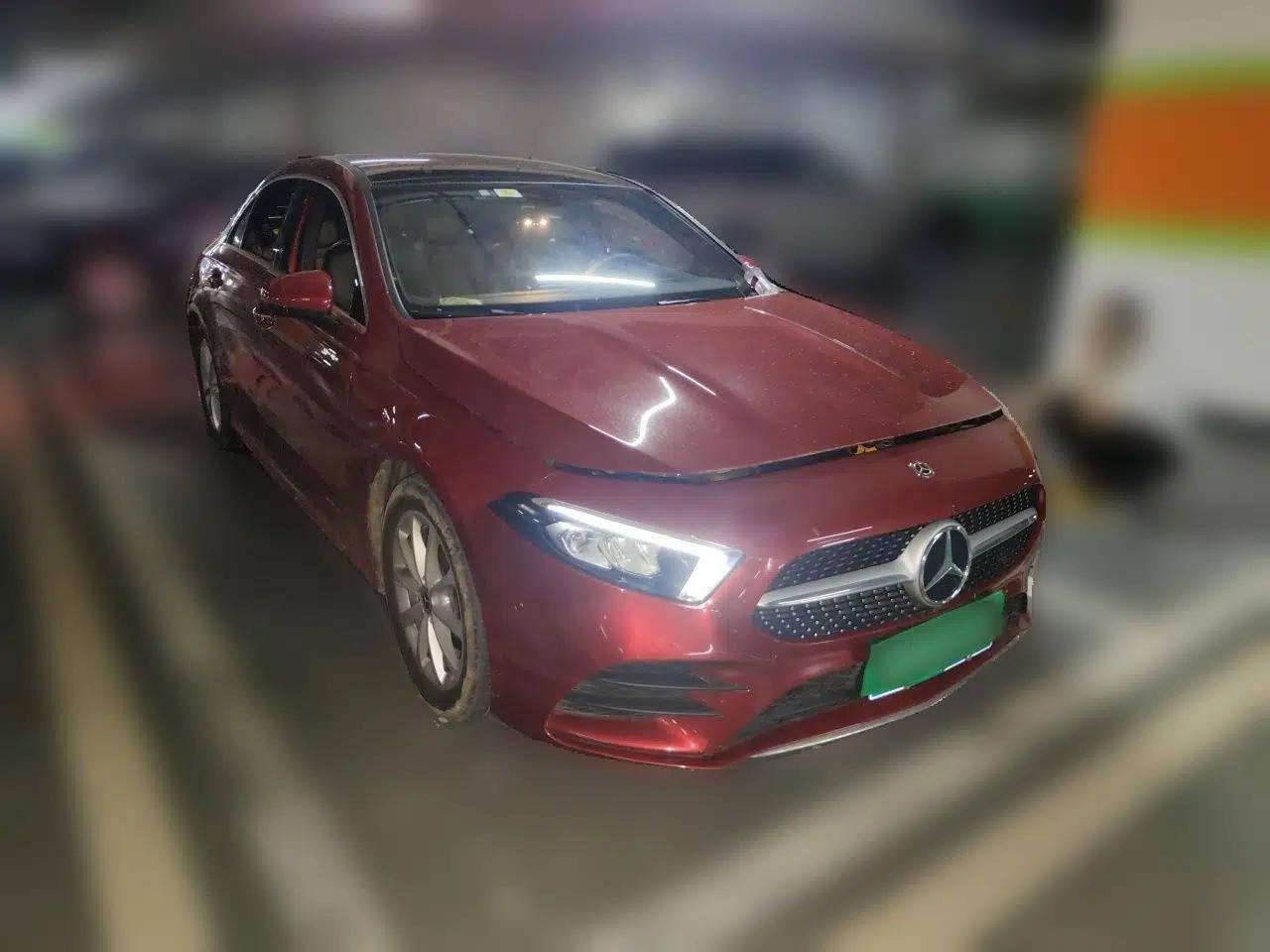 Mercedes-Benz A-Class 2020 Restyled A 200 L Sport Sedan Fashion Version — миниатюра 3
