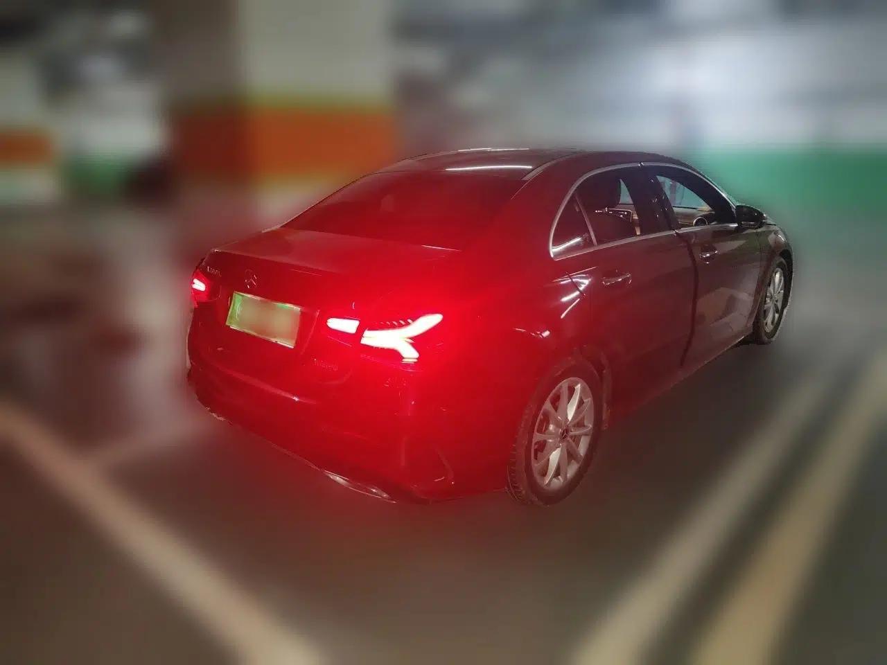 Mercedes-Benz A-Class 2020 Restyled A 200 L Sport Sedan Fashion Version — миниатюра 6