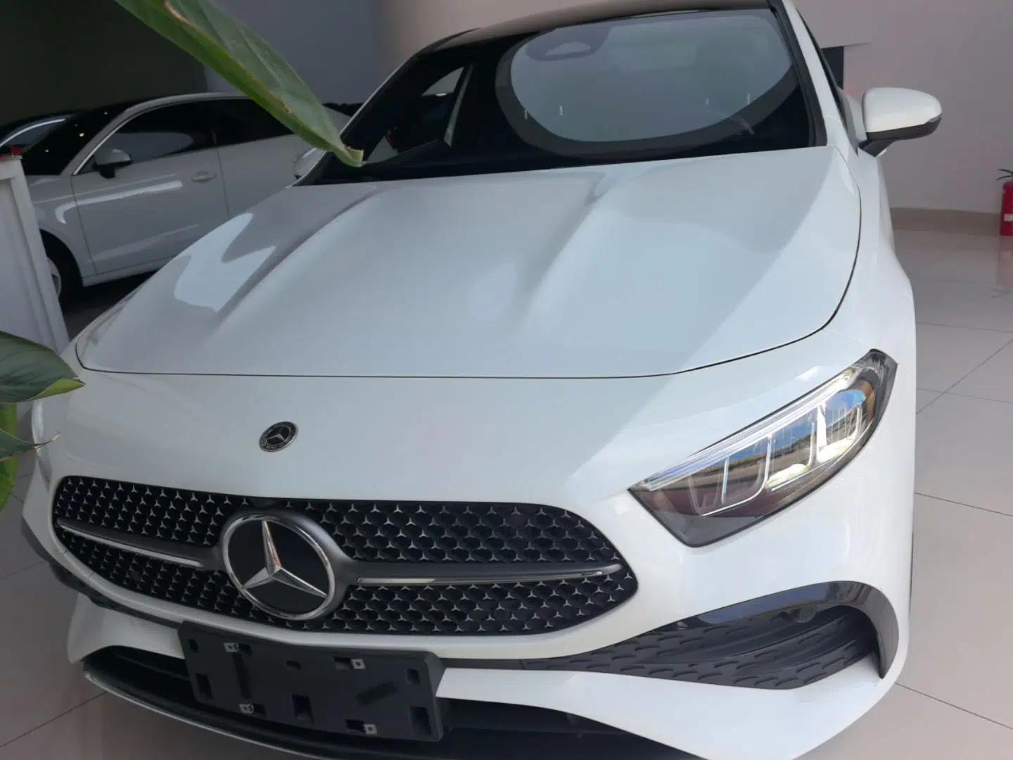 Mercedes-Benz A-Class 2023 A 200 L Fashion Model — миниатюра 2