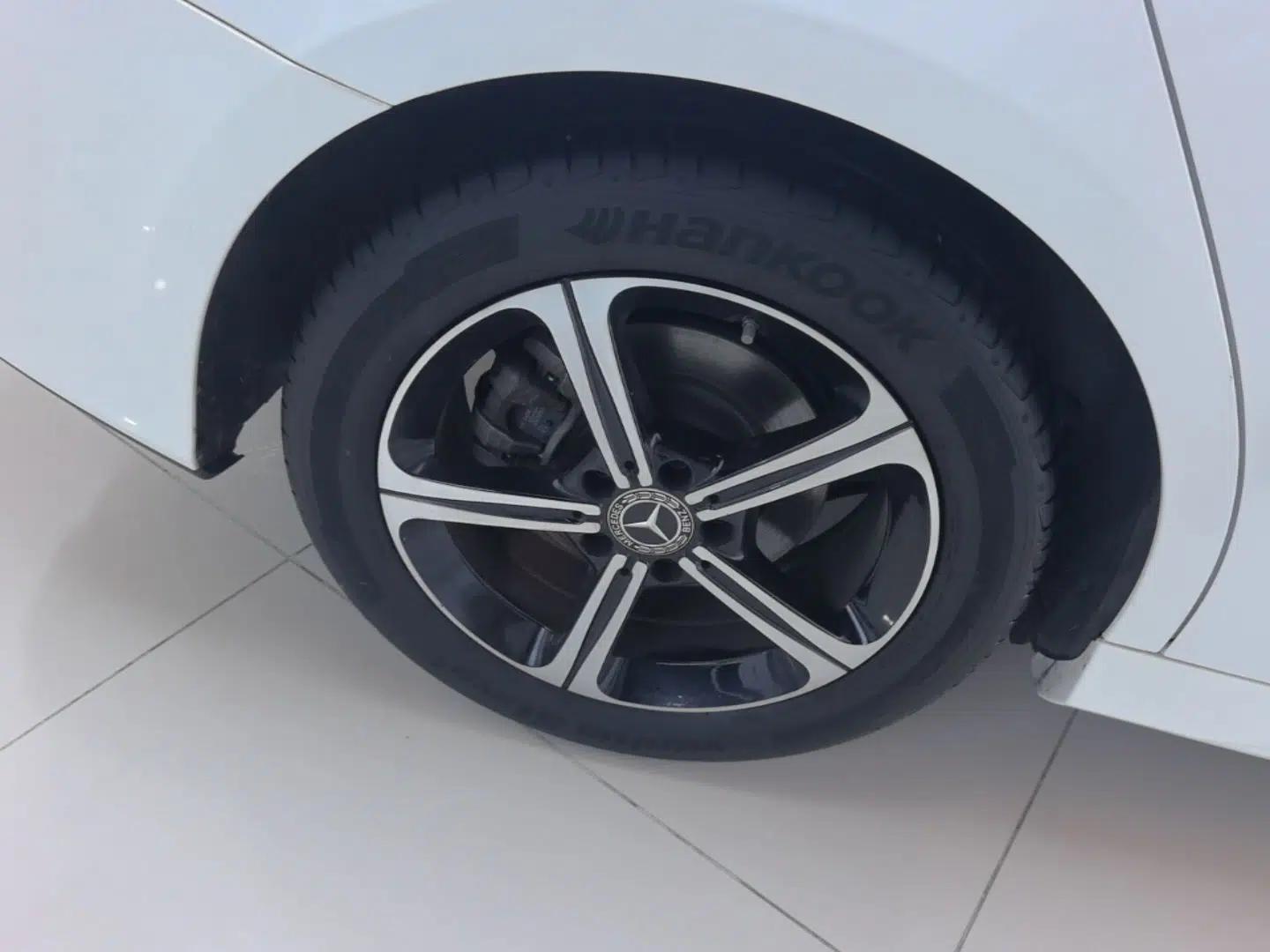 Mercedes-Benz A-Class 2023 A 200 L Fashion Model — миниатюра 11