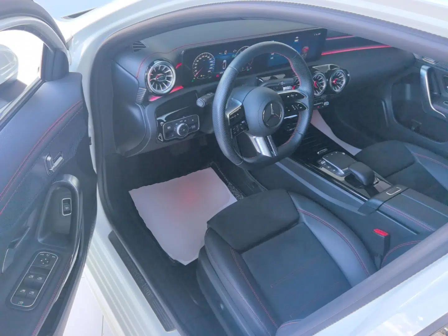 Mercedes-Benz A-Class 2023 A 200 L Fashion Model — миниатюра 18