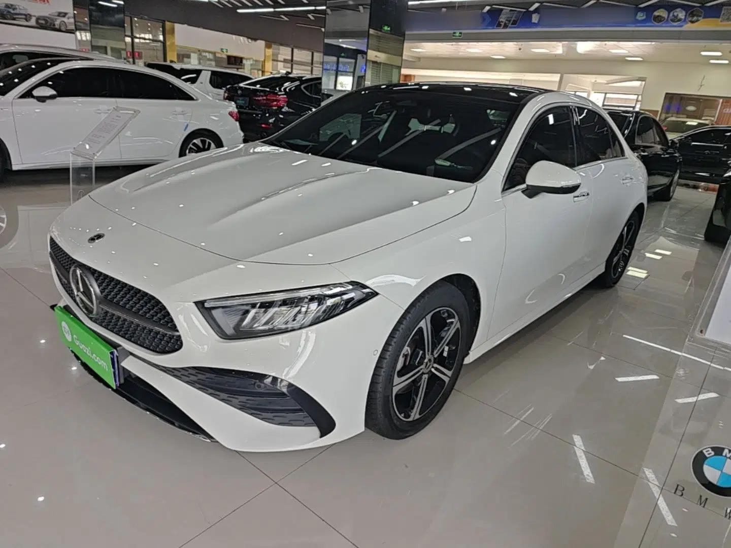 Mercedes-Benz A-Class 2023 A 200 L Fashion Model — миниатюра 1