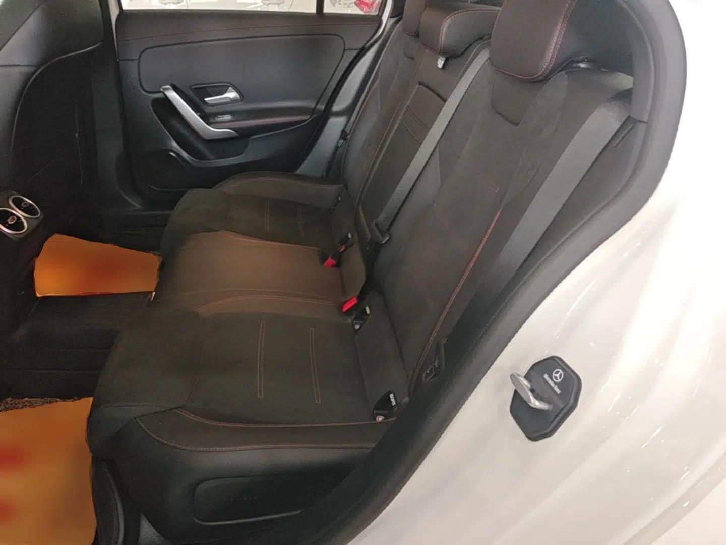 Mercedes-Benz A-Class 2023 A 200 L Fashion Model — миниатюра 20