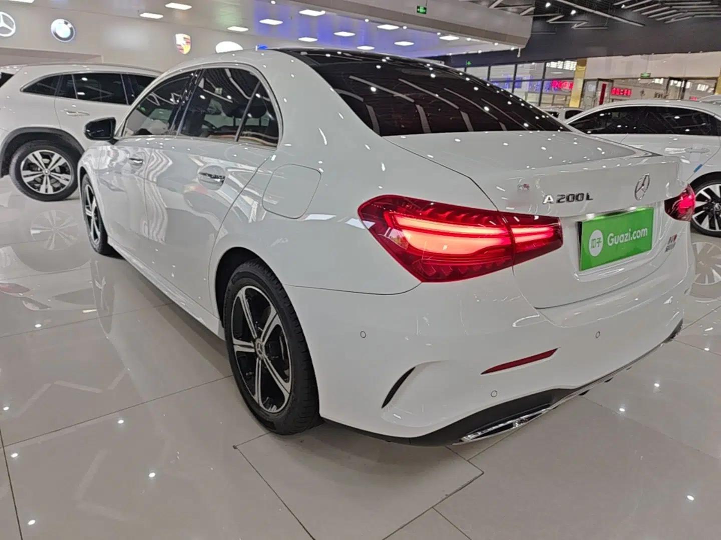 Mercedes-Benz A-Class 2023 A 200 L Fashion Model — миниатюра 4