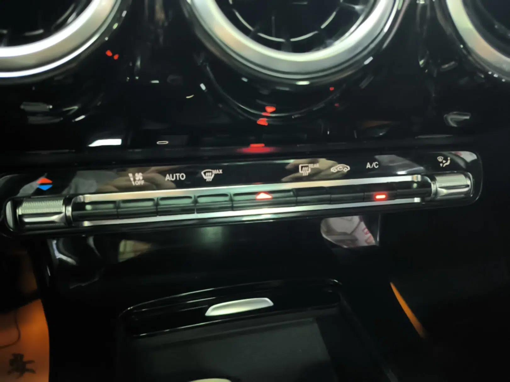 Mercedes-Benz A-Class 2024 Updated A 180 L — миниатюра 15