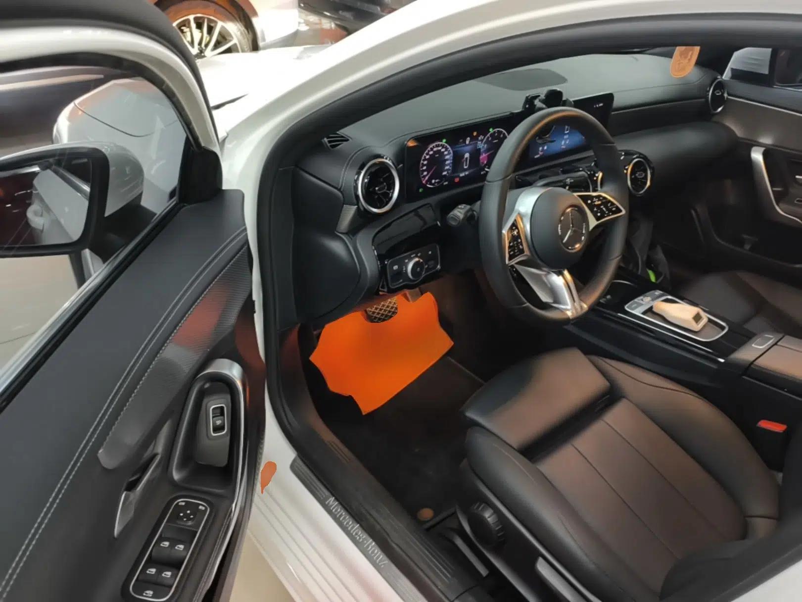 Mercedes-Benz A-Class 2024 Updated A 180 L — миниатюра 18