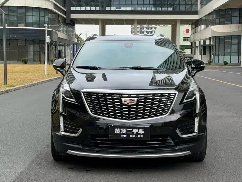 Cadillac XT5 2022 2.0T 2WD Luxury — миниатюра 2