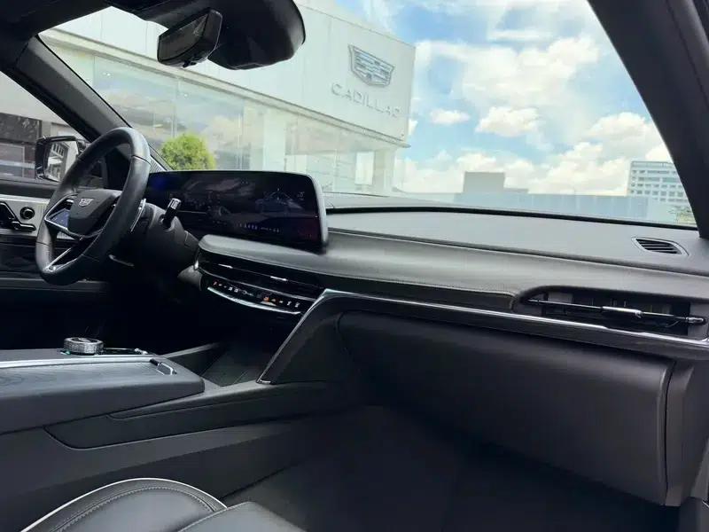 2023 Cadillac CT6 28T Premium — миниатюра 11