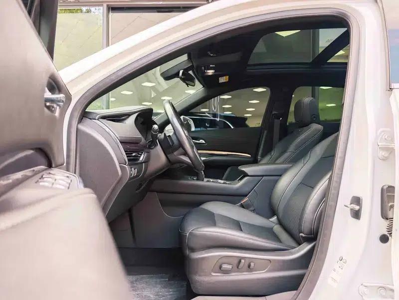 Cadillac XT4 2021 28T Two-Wheel Drive Technology Edition — миниатюра 8