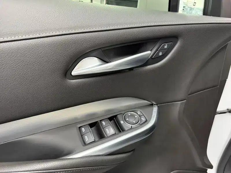 Cadillac XT4 2021 28T Two-Wheel Drive Premium Edition — миниатюра 22