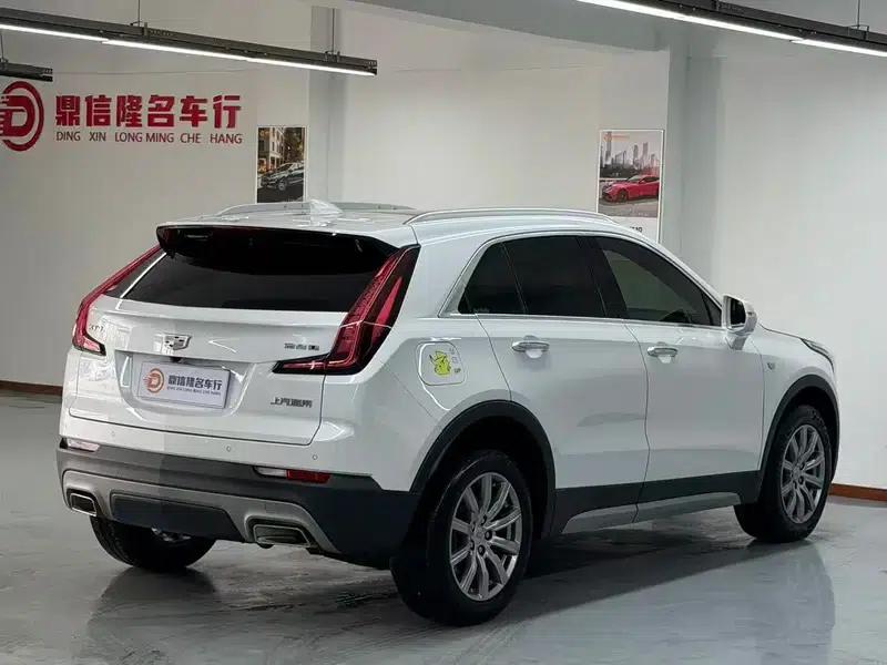 Cadillac XT4 2021 28T Two-Wheel Drive Premium Edition — миниатюра 6