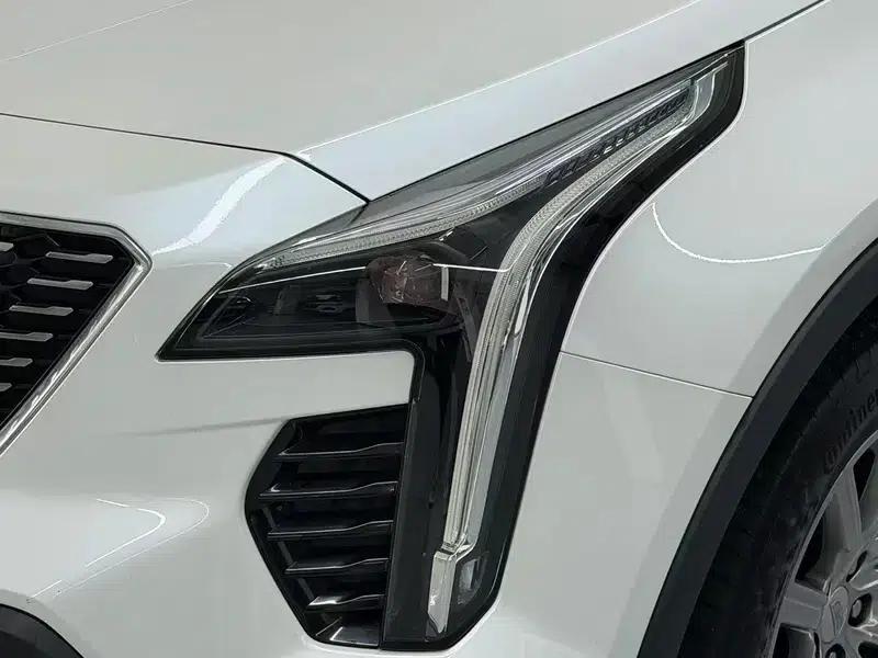 Cadillac XT4 2021 28T Two-Wheel Drive Premium Edition — миниатюра 8