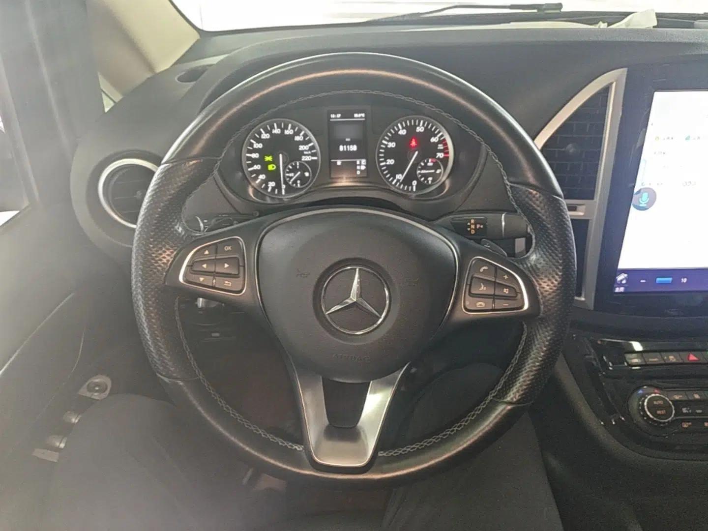 Mercedes-Benz Vito 2018 2.0T Business Version China VI Emission Standard — миниатюра 13