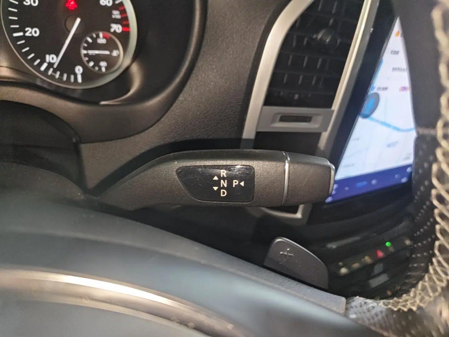 Mercedes-Benz Vito 2018 2.0T Business Version China VI Emission Standard — миниатюра 16