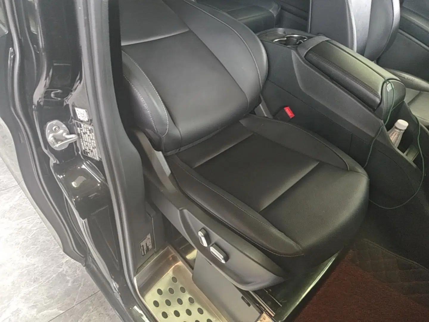 Mercedes-Benz Vito 2018 2.0T Business Version China VI Emission Standard — миниатюра 19