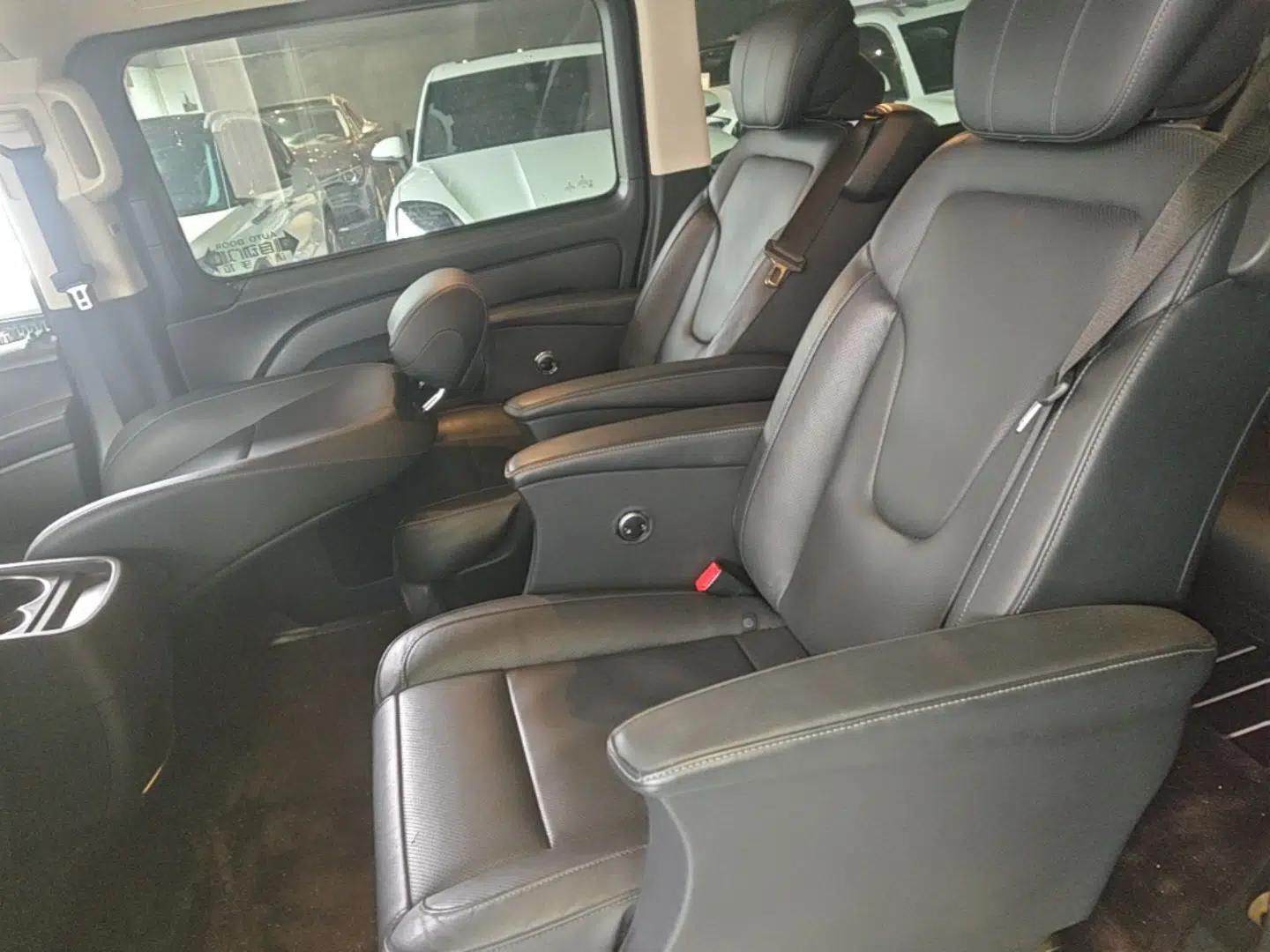 Mercedes-Benz Vito 2018 2.0T Business Version China VI Emission Standard — миниатюра 20