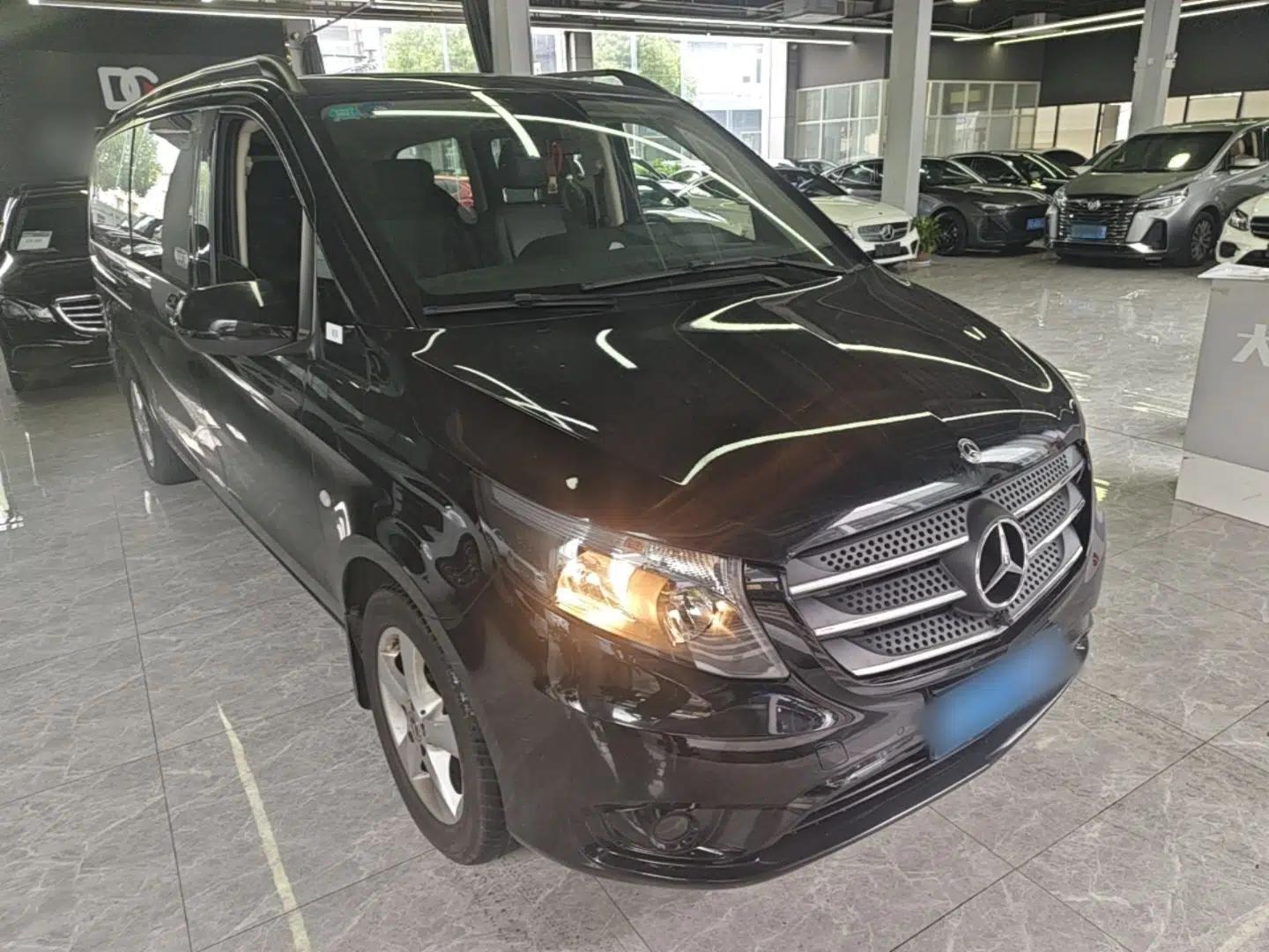 Mercedes-Benz Vito 2018 2.0T Business Version China VI Emission Standard — миниатюра 3