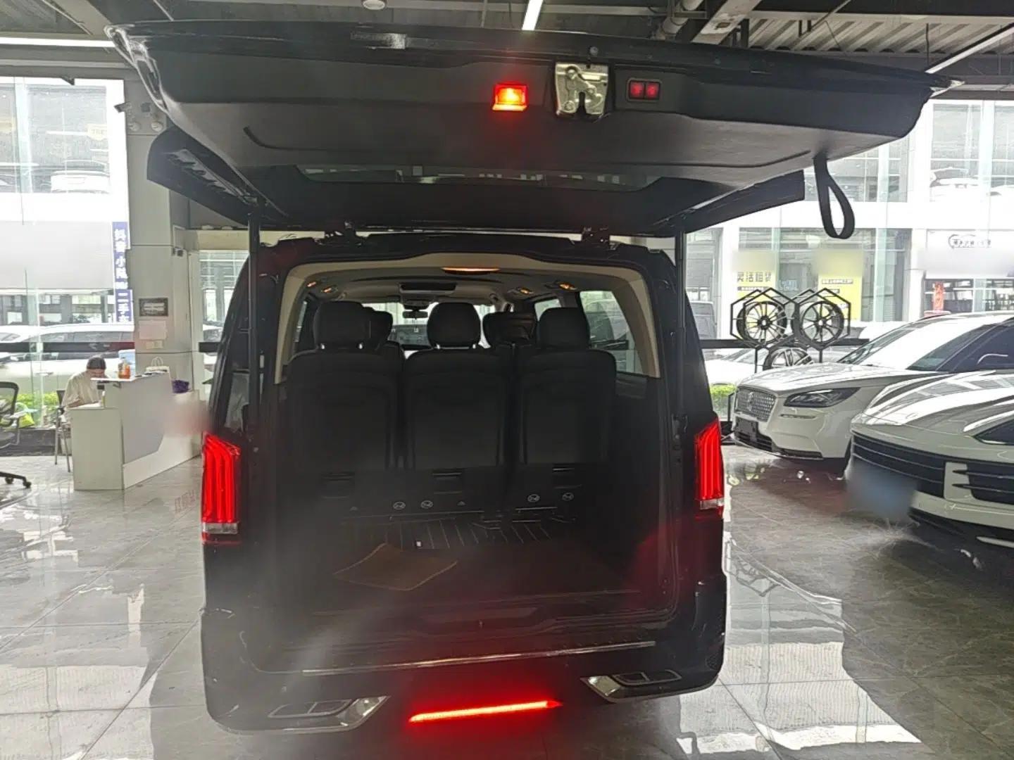 Mercedes-Benz Vito 2018 2.0T Business Version China VI Emission Standard — миниатюра 22