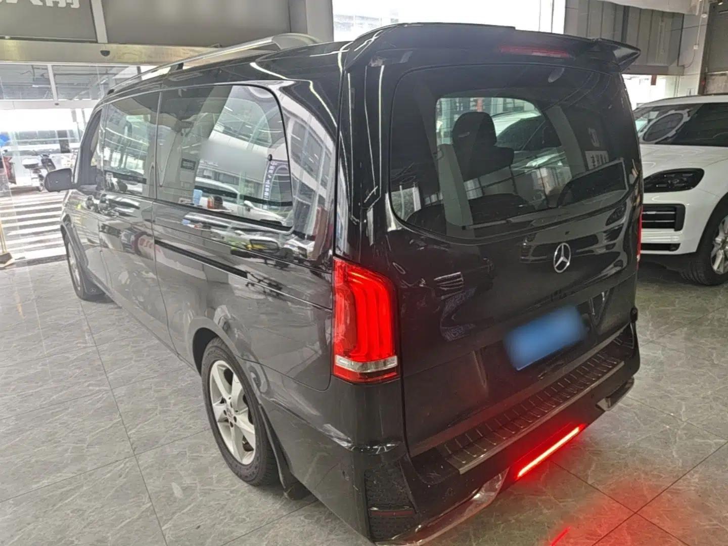 Mercedes-Benz Vito 2018 2.0T Business Version China VI Emission Standard — миниатюра 4
