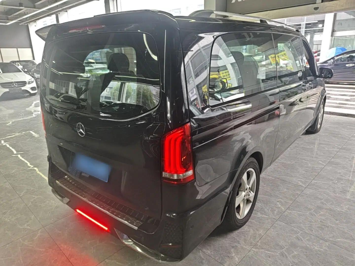 Mercedes-Benz Vito 2018 2.0T Business Version China VI Emission Standard — миниатюра 6