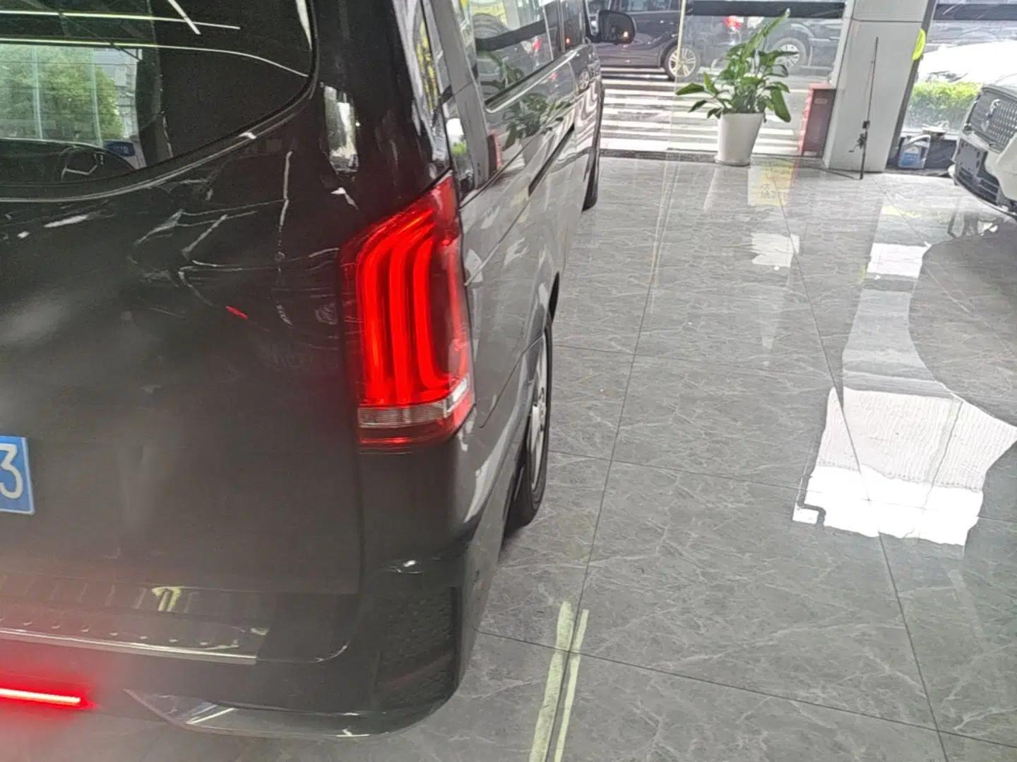 Mercedes-Benz Vito 2018 2.0T Business Version China VI Emission Standard — миниатюра 9