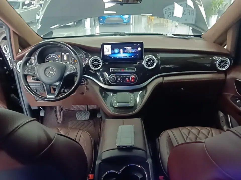 Mercedes-Benz Vito 2020 2.0T Business Version 7 Seats — миниатюра 12