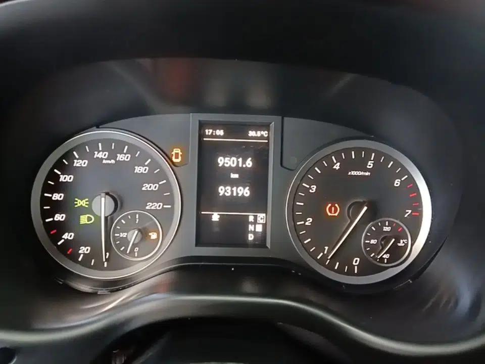 Mercedes-Benz Vito 2020 2.0T Business Version 7 Seats — миниатюра 14