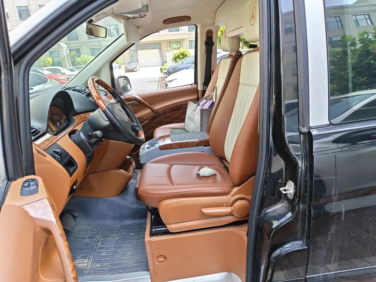 Mercedes-Benz Vito Mercedes-Benz V-Class 3.0T, 7-seater, high-roof, automatic transmission, gasoline-powered, Flyball brand. — миниатюра 15