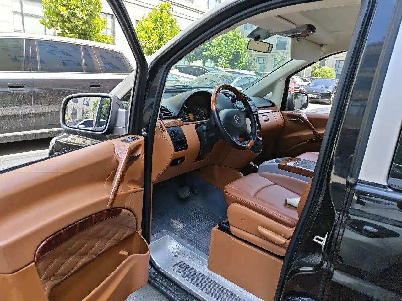 Mercedes-Benz Vito Mercedes-Benz V-Class 3.0T, 7-seater, high-roof, automatic transmission, gasoline-powered, Flyball brand. — миниатюра 16