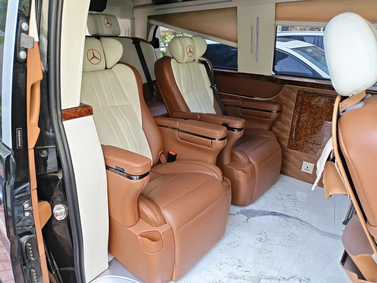Mercedes-Benz Vito Mercedes-Benz V-Class 3.0T, 7-seater, high-roof, automatic transmission, gasoline-powered, Flyball brand. — миниатюра 17