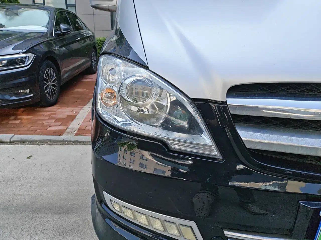 Mercedes-Benz Vito Mercedes-Benz V-Class 3.0T, 7-seater, high-roof, automatic transmission, gasoline-powered, Flyball brand. — миниатюра 7