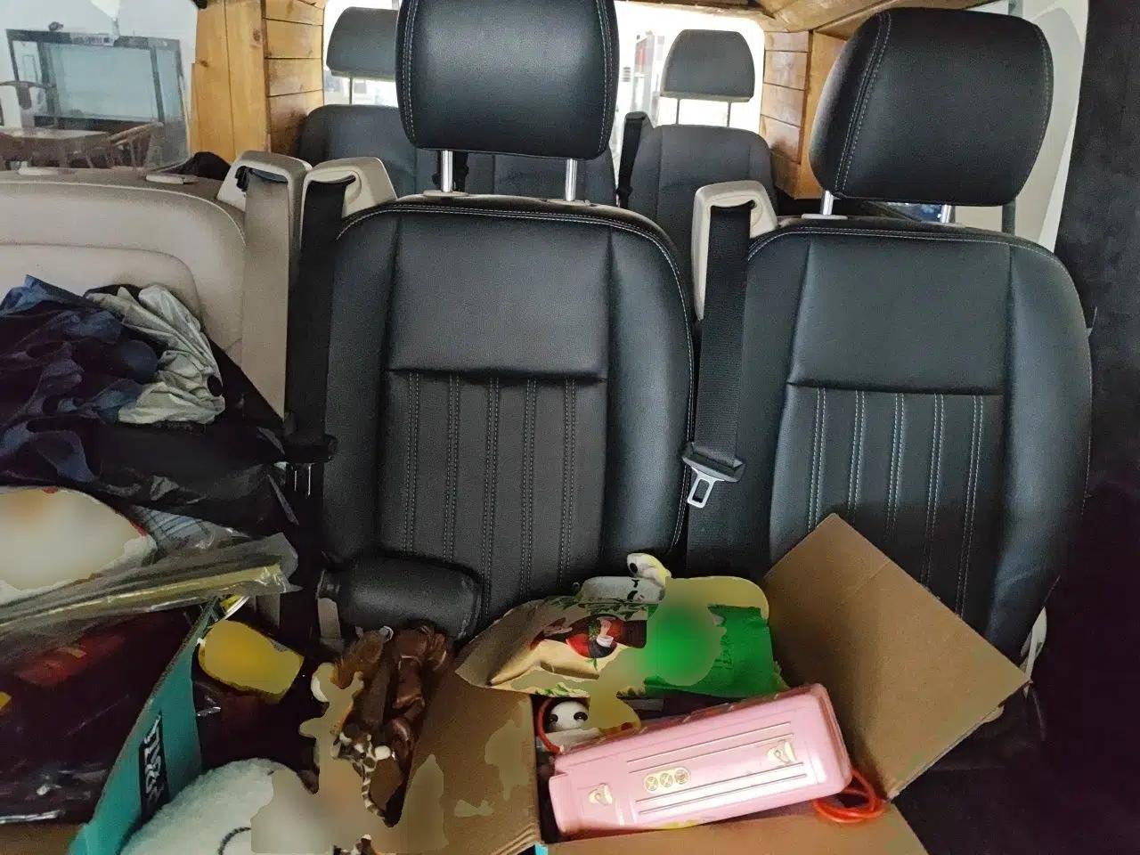 Mercedes-Benz Vito 2011 2.5L 7-seater executive version — миниатюра 17