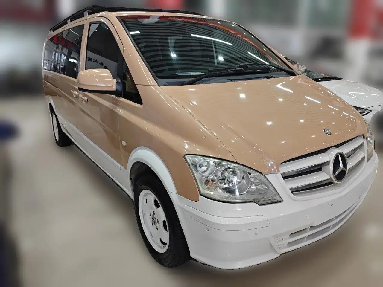 Mercedes-Benz Vito 2011 2.5L 7-seater executive version — миниатюра 3
