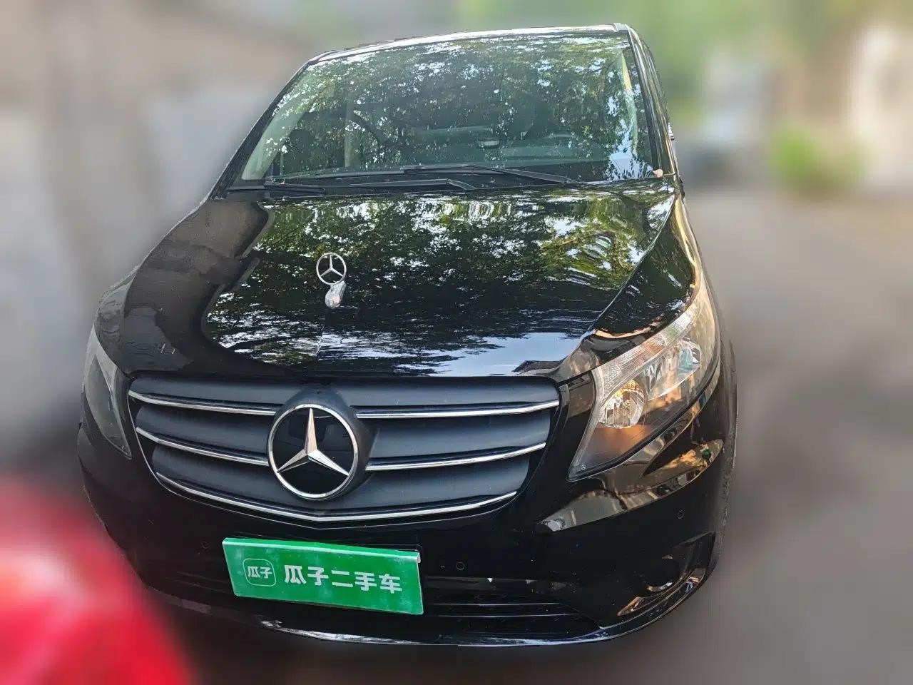 Mercedes-Benz Vito 2023 2.0T Business Version 7 Seats — миниатюра 2