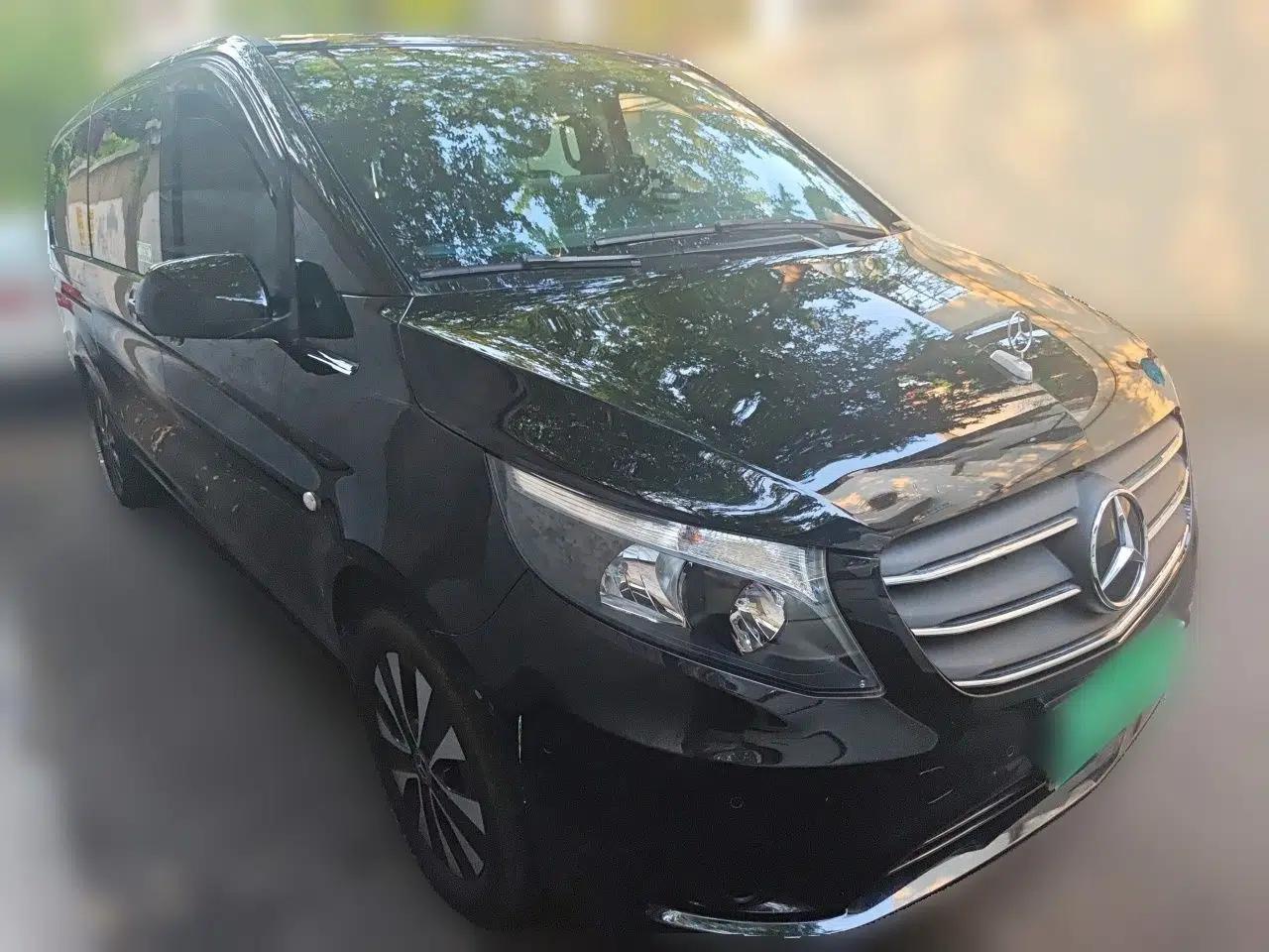 Mercedes-Benz Vito 2023 2.0T Business Version 7 Seats — миниатюра 3