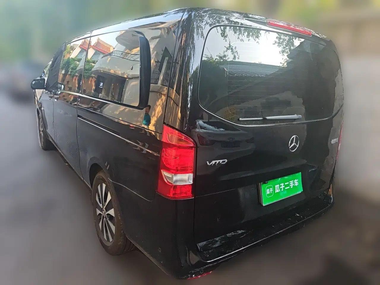 Mercedes-Benz Vito 2023 2.0T Business Version 7 Seats — миниатюра 4